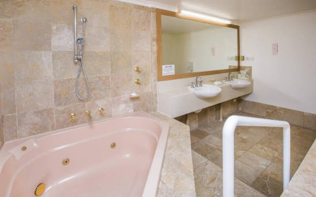 Ibis Styles Canberra Eagle Hawk