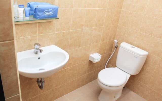 艾里巴厘岛库塔库布安雅尔甘克雷瑟克 5B 酒店(Airy Kuta Kubu Anyar Gang Kresek 5B Bali)