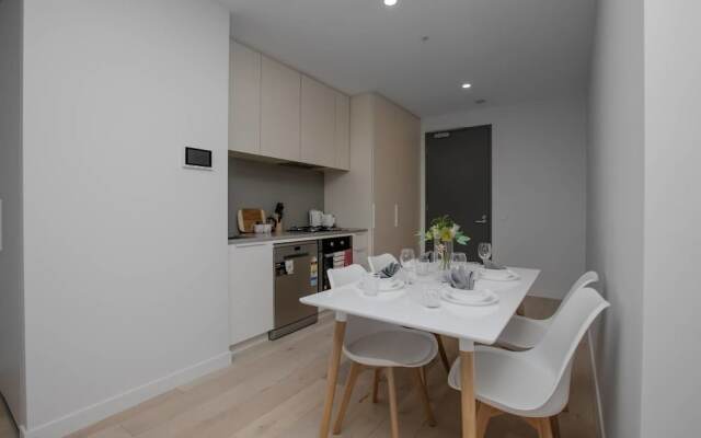 Stunning Apartment In Parkville
