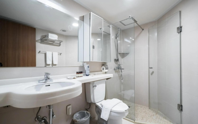Oriens Hotel & Residences