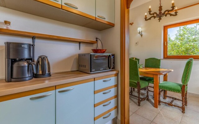 Amazing Home in Pomer With Wifi and 3 Bedrooms