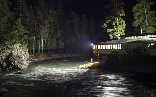 River breeze