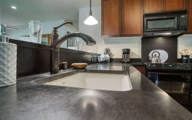 Aina Nalu by Coldwell Banker Island Vacations