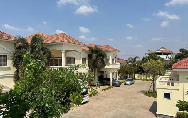 Samrongsen Hotel