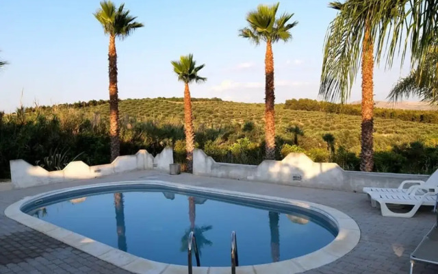 Saturn Flat In Villa Marisa With Swimming Pool