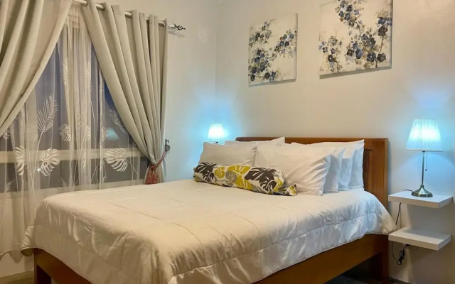 Spacious Modern Condo with Balcony