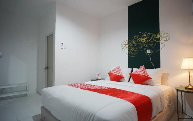 Sani Guest House by OYO Rooms