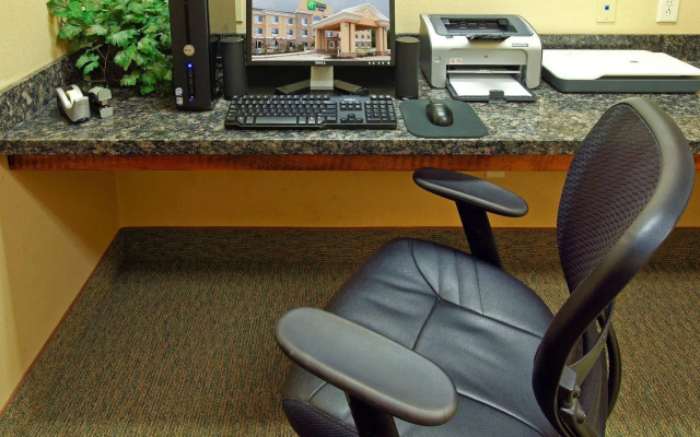 Holiday Inn Express & Suites Carthage by IHG