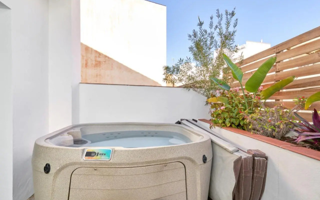 Luxury 1st floor apartment in Nerja