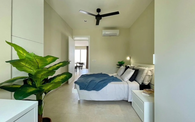 Bugibba Square Seafront LUX Apartments