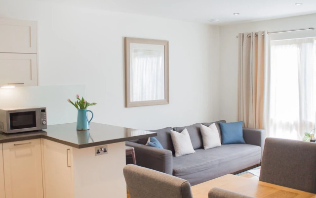 Henge House - Bluestone Apartment