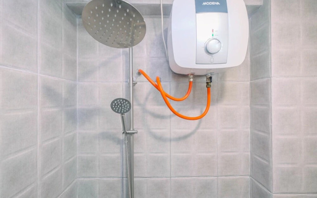 Elegant Studio (No Kitchen) Apartment at Green Bay Pluit