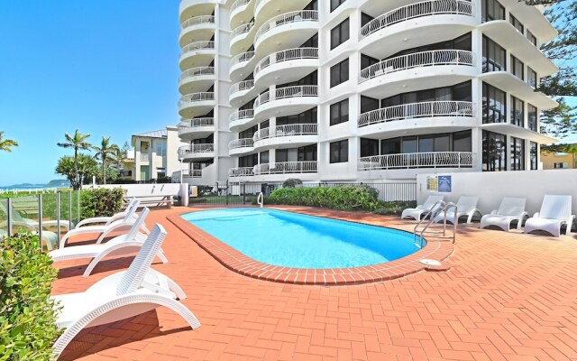 Albatross North Apartments