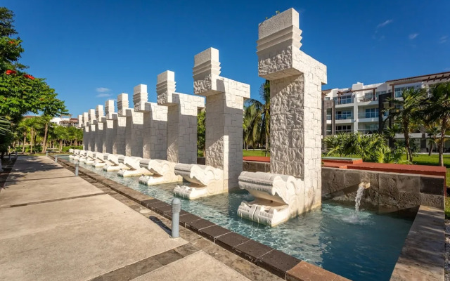 Casa Sky Penthouse Mareazul 2 Bedroom Condo by RedAwning