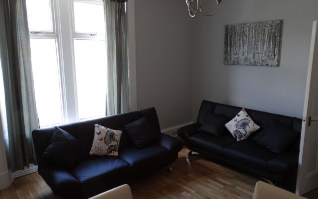 Portum -John St Apartment