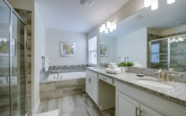 6 Bedroom 5 Bathroom Villa 1573sw