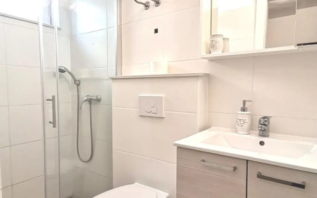 Apt White Idyll, 3 Bedrooms, 3 Bathrooms, Terrace Apt