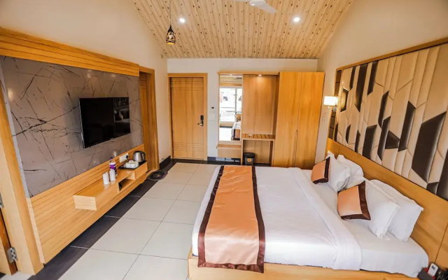 Hotel Mukut Mani Govardhan