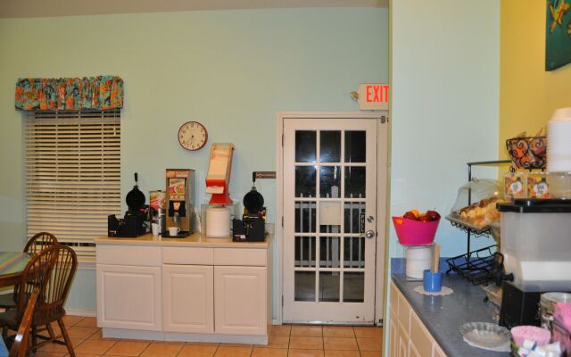 Plantation Suites & Conference Center