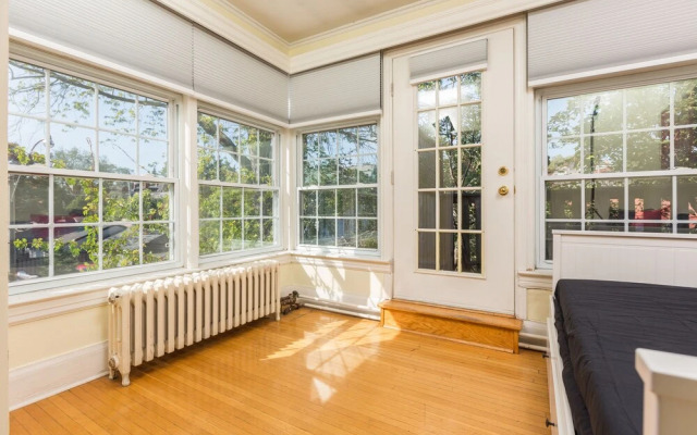 Applewood Suites - 2 BDRM Annex Loft