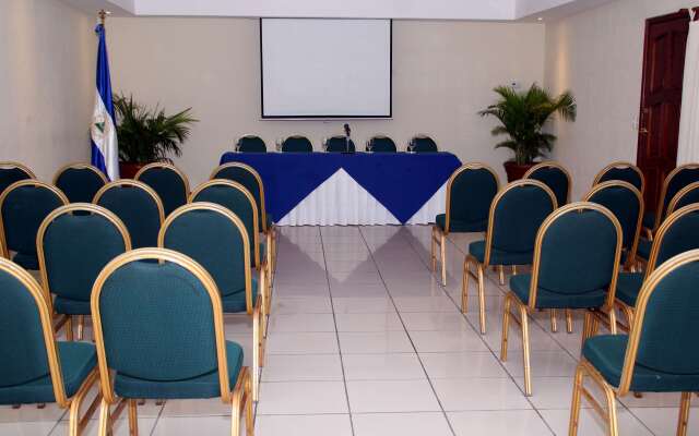 Best Western Las Mercedes Airport