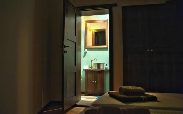 The FlyingTheatre Suites