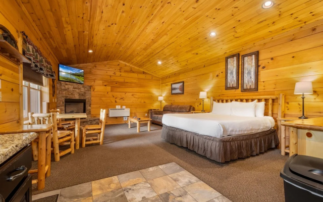 The Lodges at Sunset Village