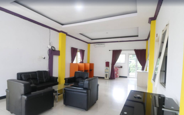 RedDoorz Syariah near BSCC Dome