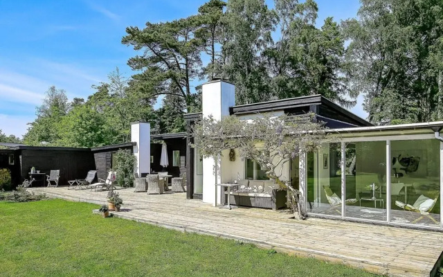 6 Person Holiday Home in Tisvildeleje