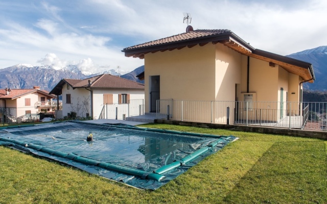 Magic Garden Pool