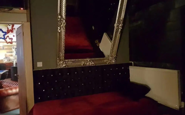 Manchester Party Pad