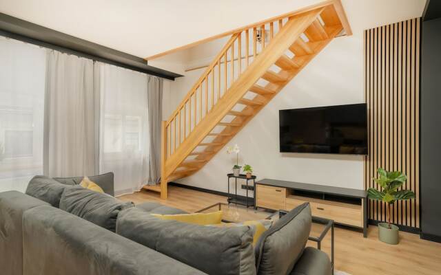 Secret Garden Apartment by Renters