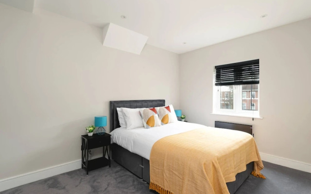 Skyvillion -4bed Cozy Cockfosters Apt Mins To Tube
