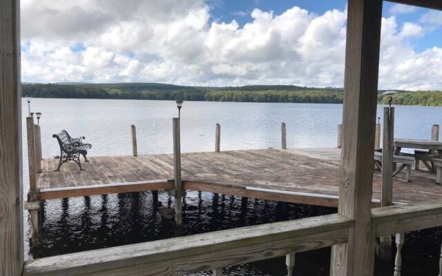 Mountain Lake Paradise