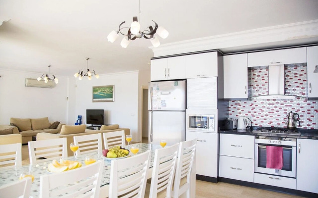 Villa Alkin by Akdenizvillam