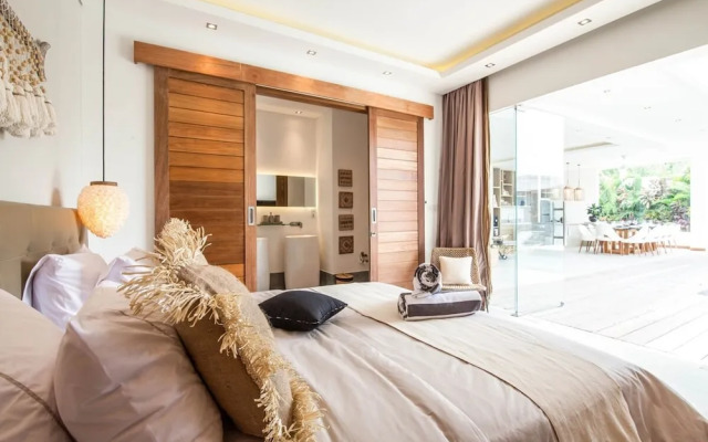 Niko 2 R New Villa Close to Finns Beach Club
