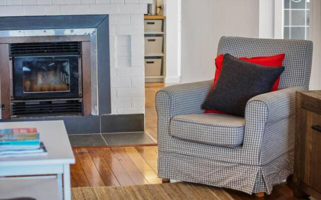 Canoon - 4 Bedroom, Pet Friendly home