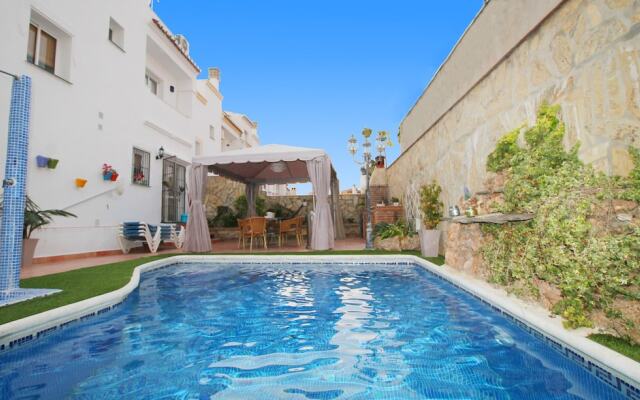1057 Villa Maite
