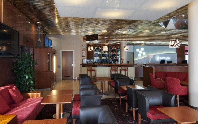 Holiday Inn Helsinki - Vantaa Airport by IHG
