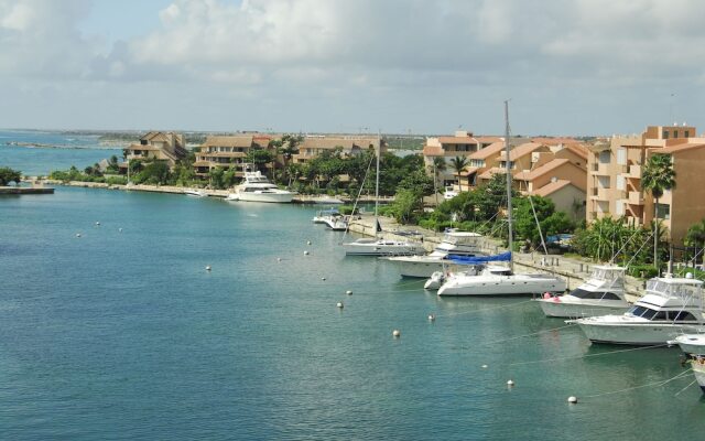 Porto Bello Gran Marina by GuruHotel