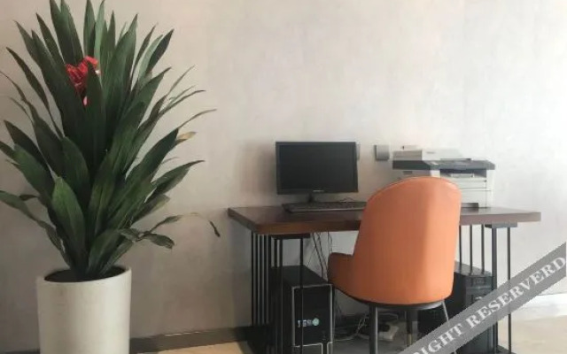 Junlan Yuejing Hotel (Yinchuan Yuehaiwan CBD Lanshan Park)