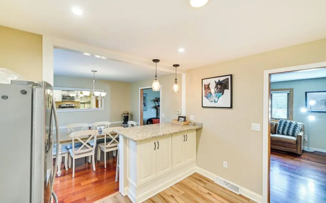 Saratoga Springs Home Near Skidmore College!
