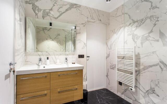 CMG Champs Elysées - Boetie 6