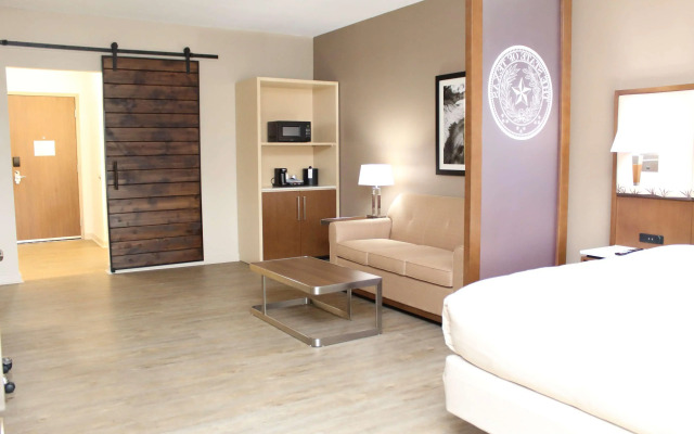 Best Western Bandera Suites & Saloon