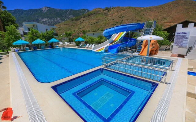 Otel Albos