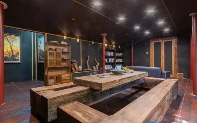 Great Wall Hill Yard