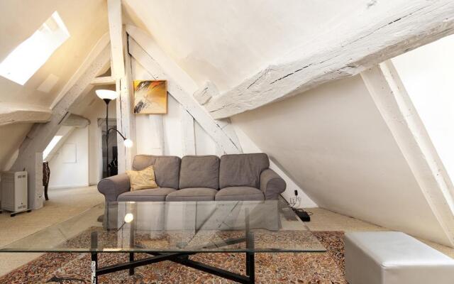 Romantic Flat in the Heart of Paris