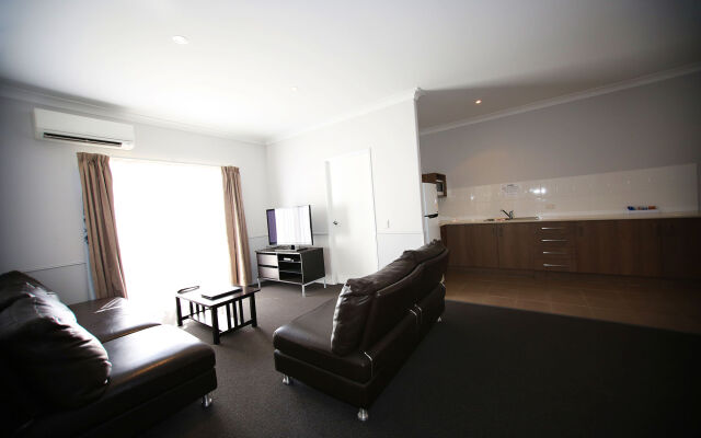 Roma Inland Motor Inn