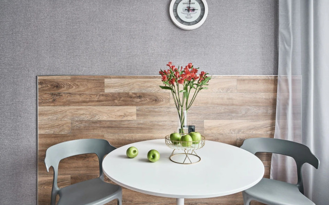 Светлый дом на Новочеркасском бульваре