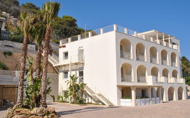 Est Hotel